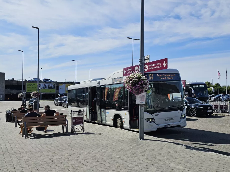 Skyttelbuss till Torps tågstation