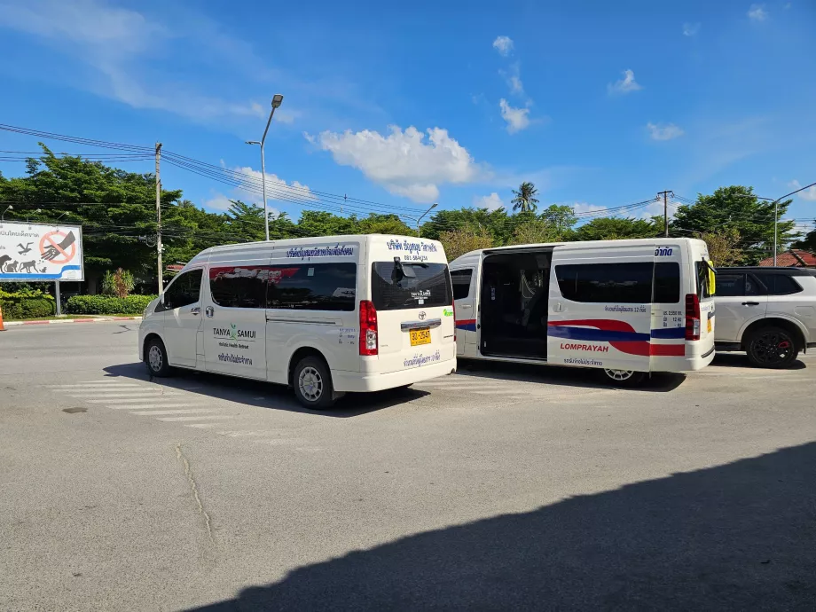 Minibussar Lomprayah till färjor