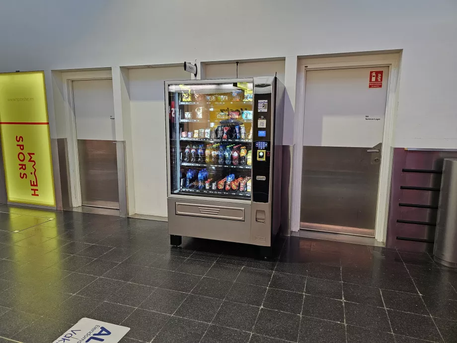 Varuautomat i ankomsthallen