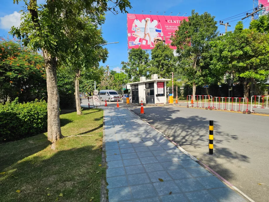 Vägbeskrivning till Bolt / Grab utanför flygplatsområdet