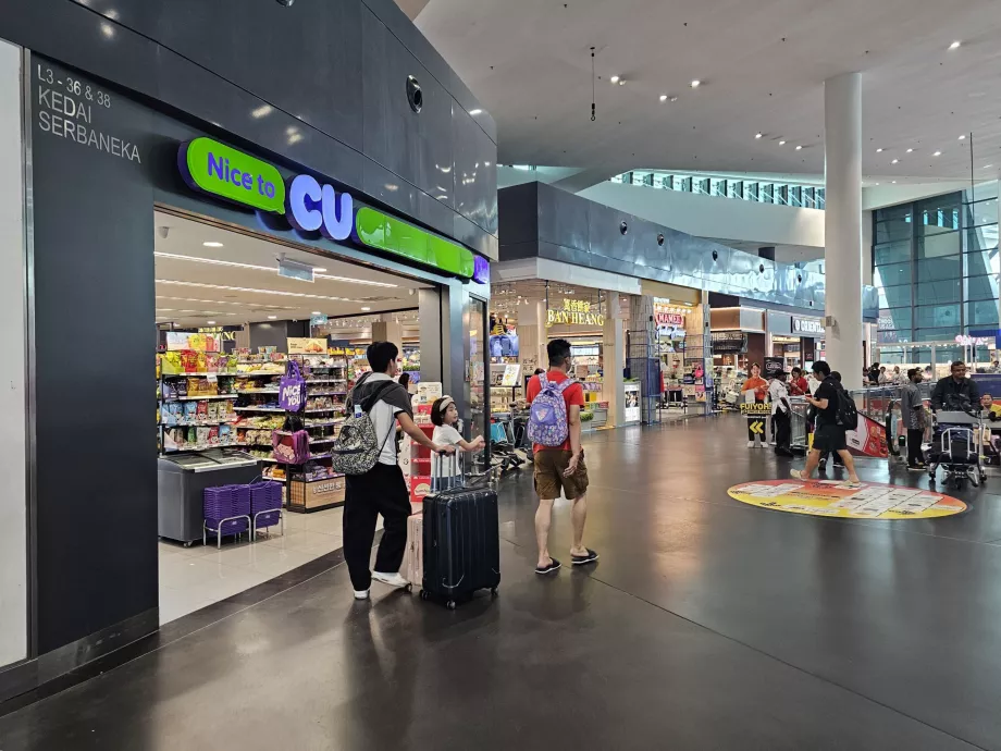 Minimarket, Terminal 2, allmänt område