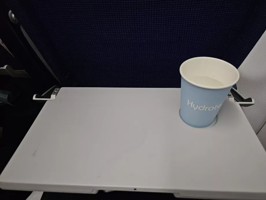 Gratis vatten under flygningen