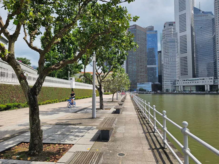 Promenad längs Singapore River