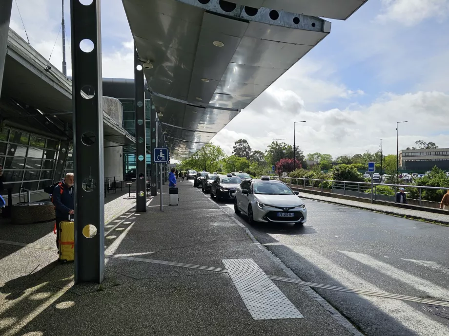 Taxistation, Rennes flygplats