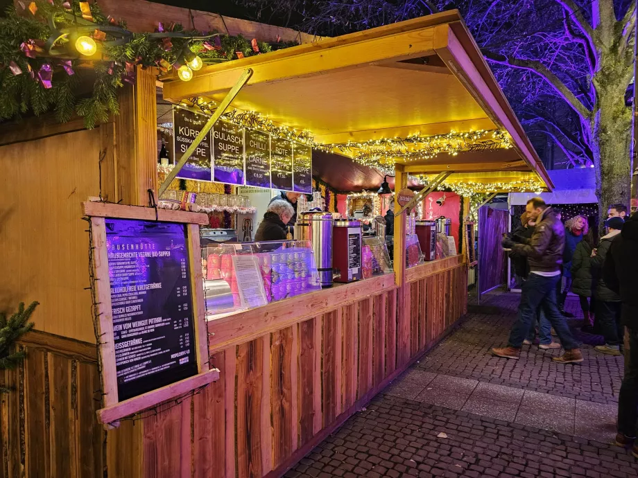 Julmarknad Weiße-Lilie-Brunnen