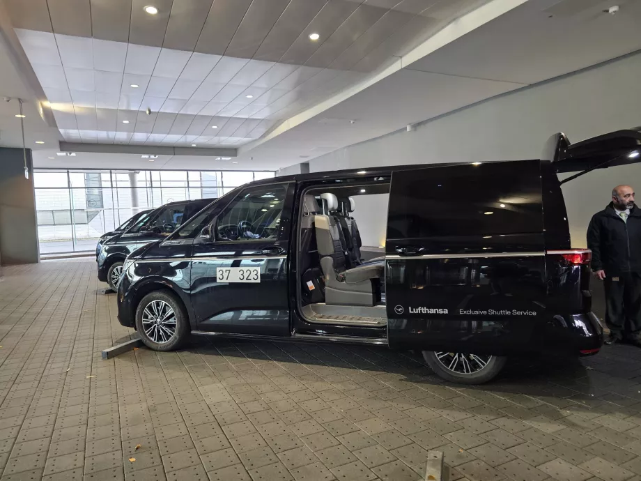 Limousine-transfer till planet