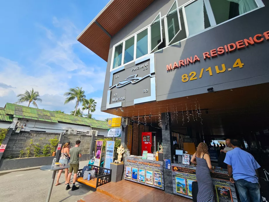 Petcherat småbåtshamn