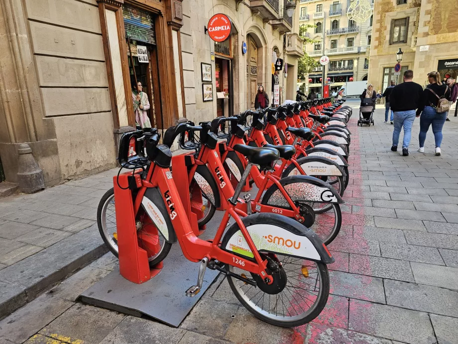 Delade cyklar i Barcelona