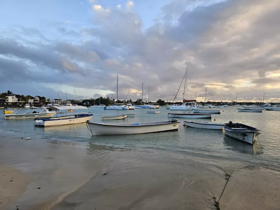Småbåtshamn Grand Baie
