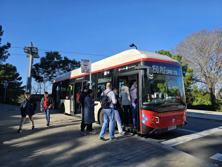 Buss 150 på Montjuic-kullen