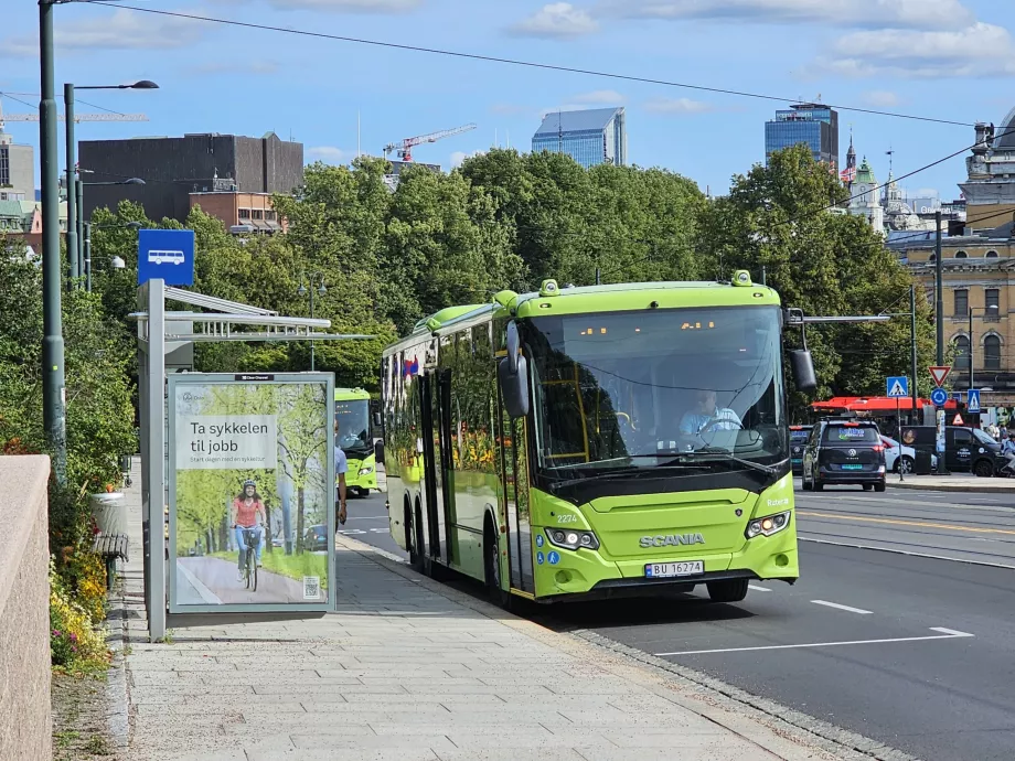 Förortsbuss
