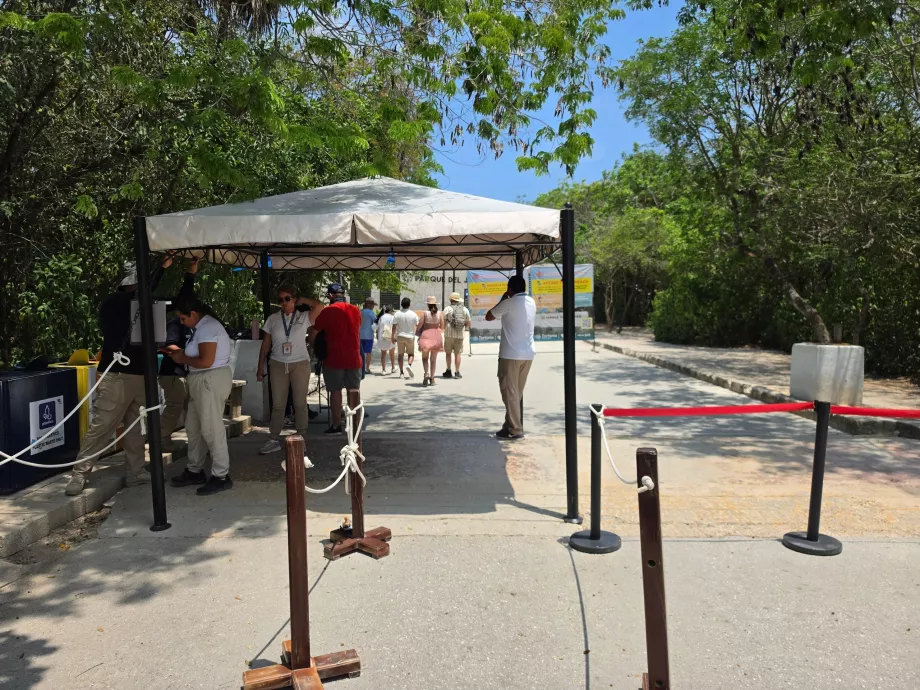 Arkeologiska utgrävningsplatsen i Tulum, säkerhetskontroll