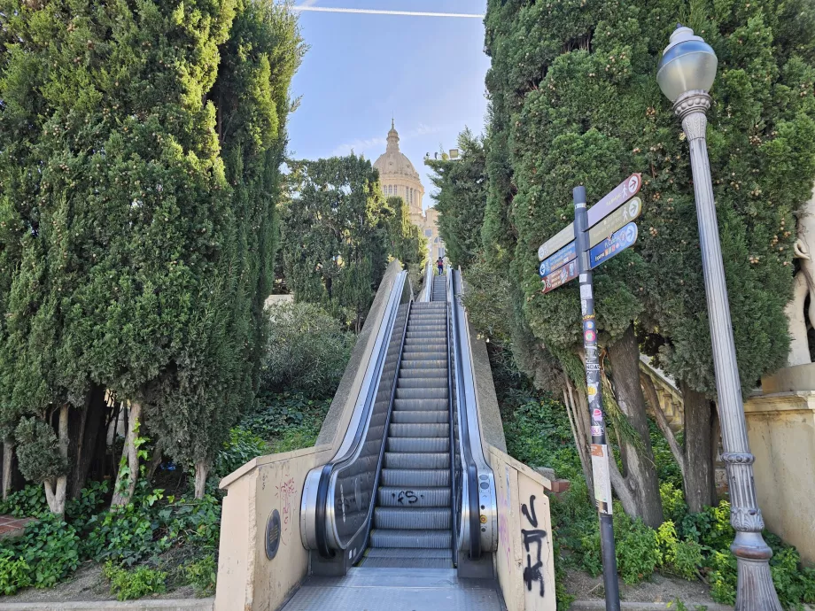 Rulltrappor till Palau Nacional