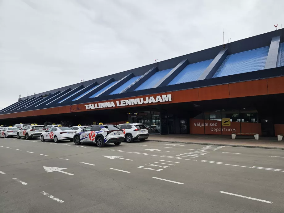 ankomst till flygplatsen Tallinn