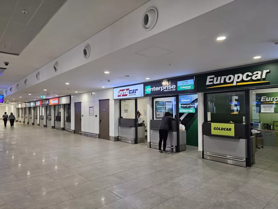 Biluthyrningsdiskar i Terminal 2