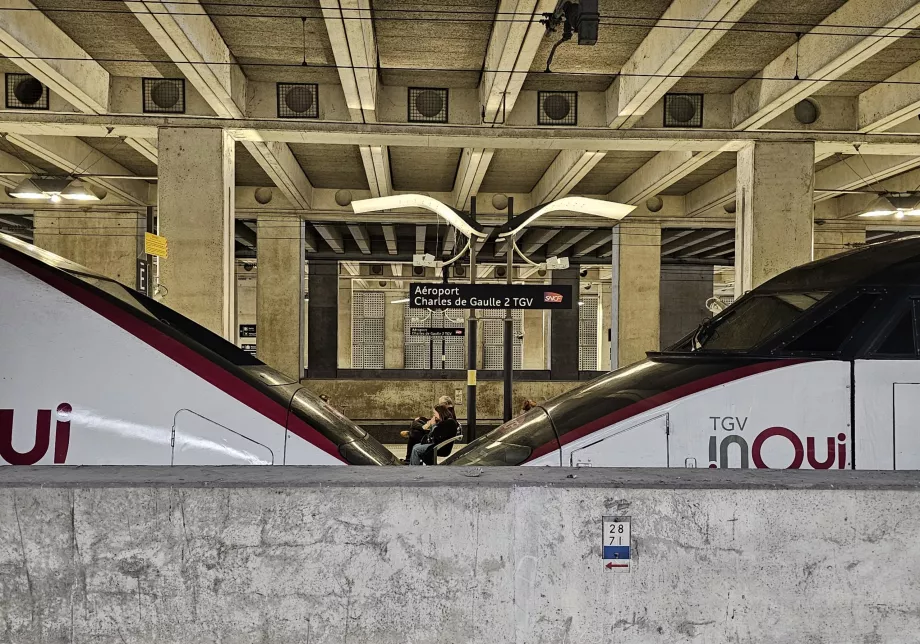 TGV-station vid flygplatsen