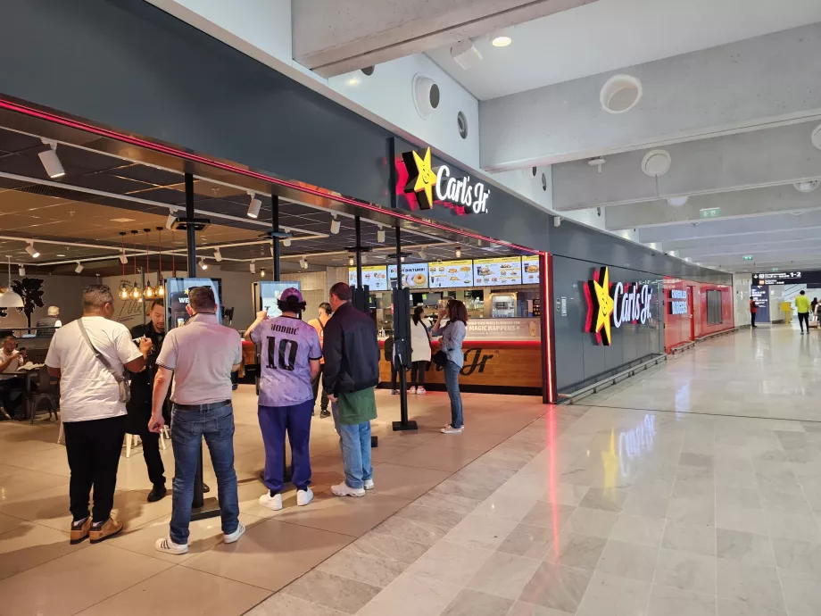 Carls Jr, Terminal 2D, allmänt område