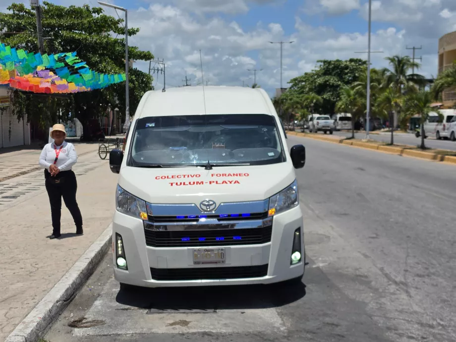 Colectivo, en upphämtningsplats i centrala Tulum