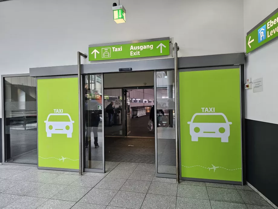 Utgång till taxibilar