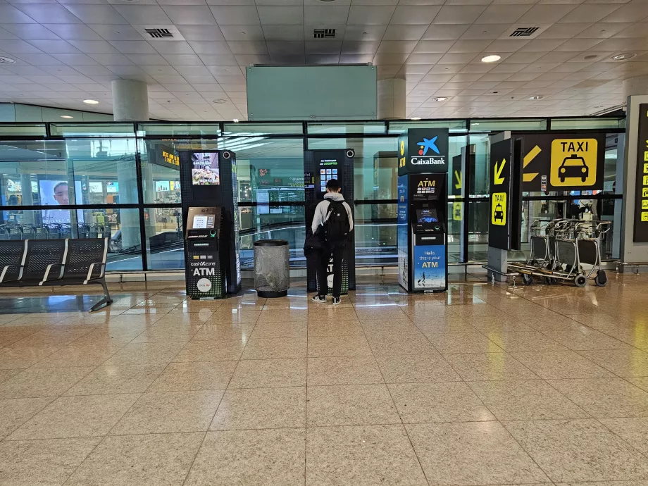 Uttagsautomater, terminal 1