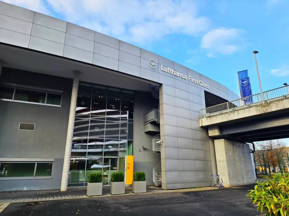 First Class Terminal