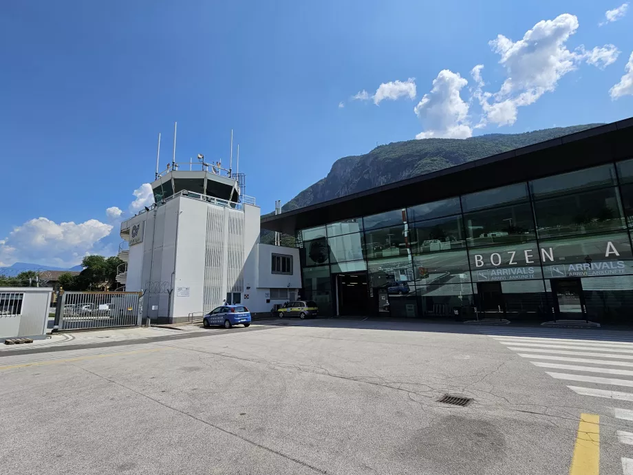 ankomst till flygplats Bolzano