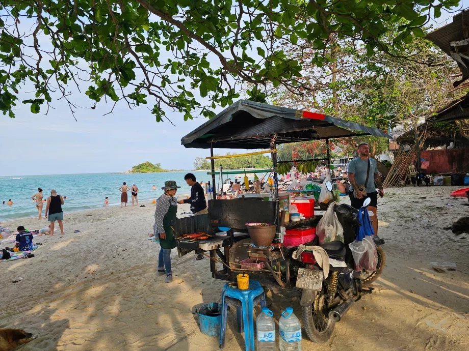 Choeng Mon Beach