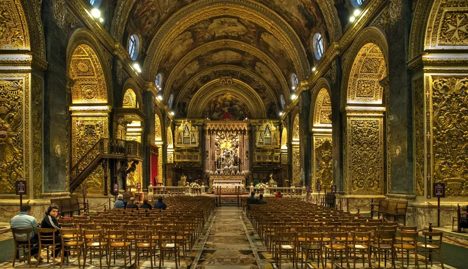 Interiör från St John's Cathedral
