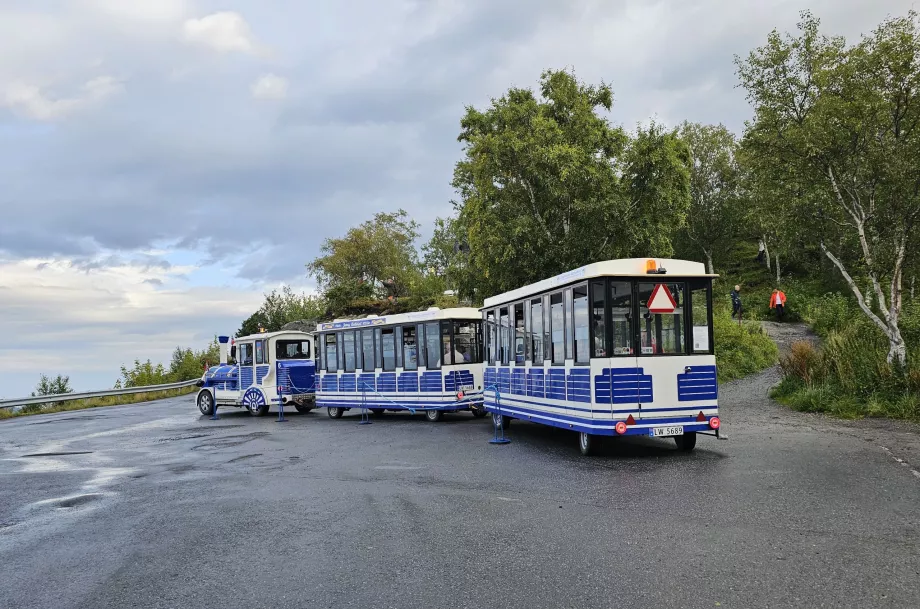 Turisttåg