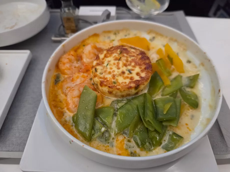 Lunch: huvudrätt, räkor och lax