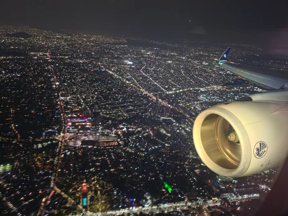 En vy över Mexico City på natten