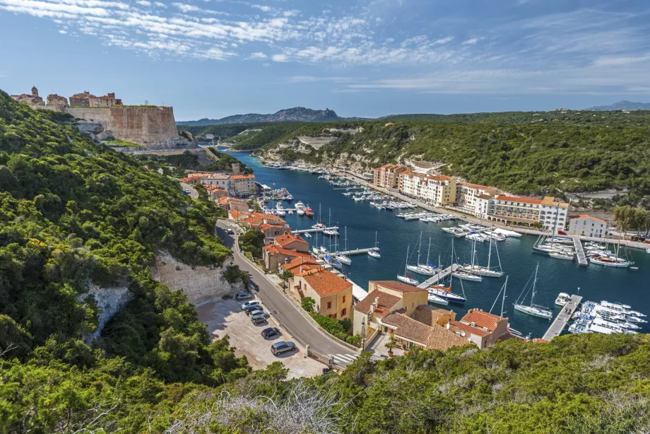 Hamnen i Bonifacio