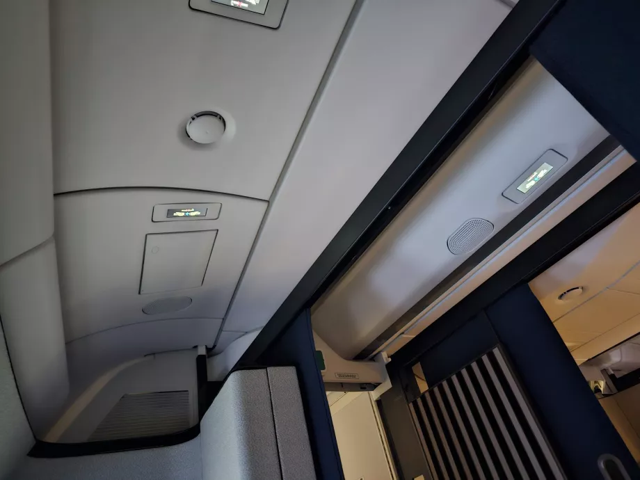 Avsaknad av överliggande papperskorgar