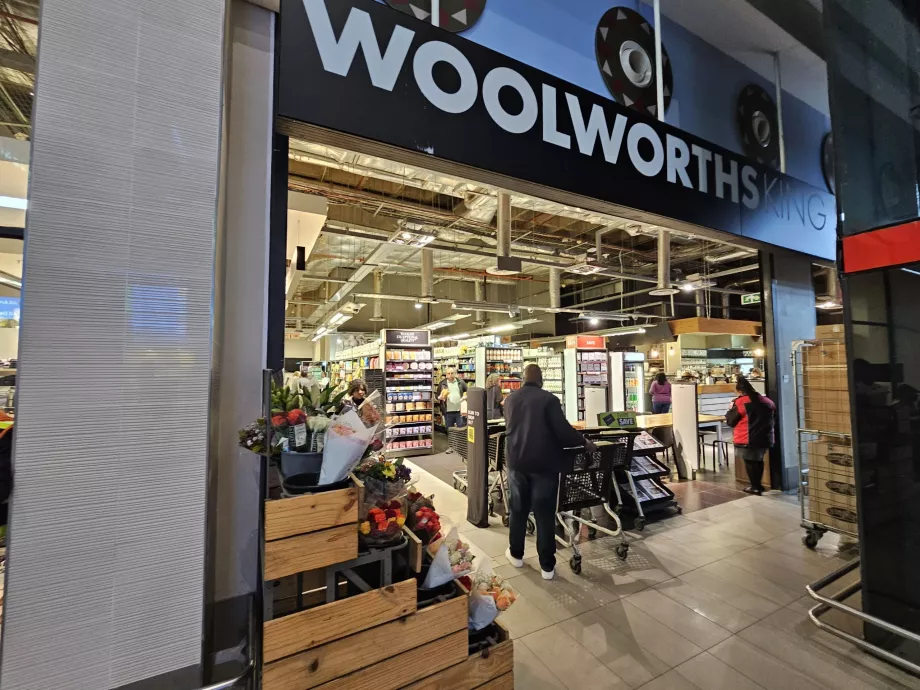 Woolworths Supermarket, offentligt område
