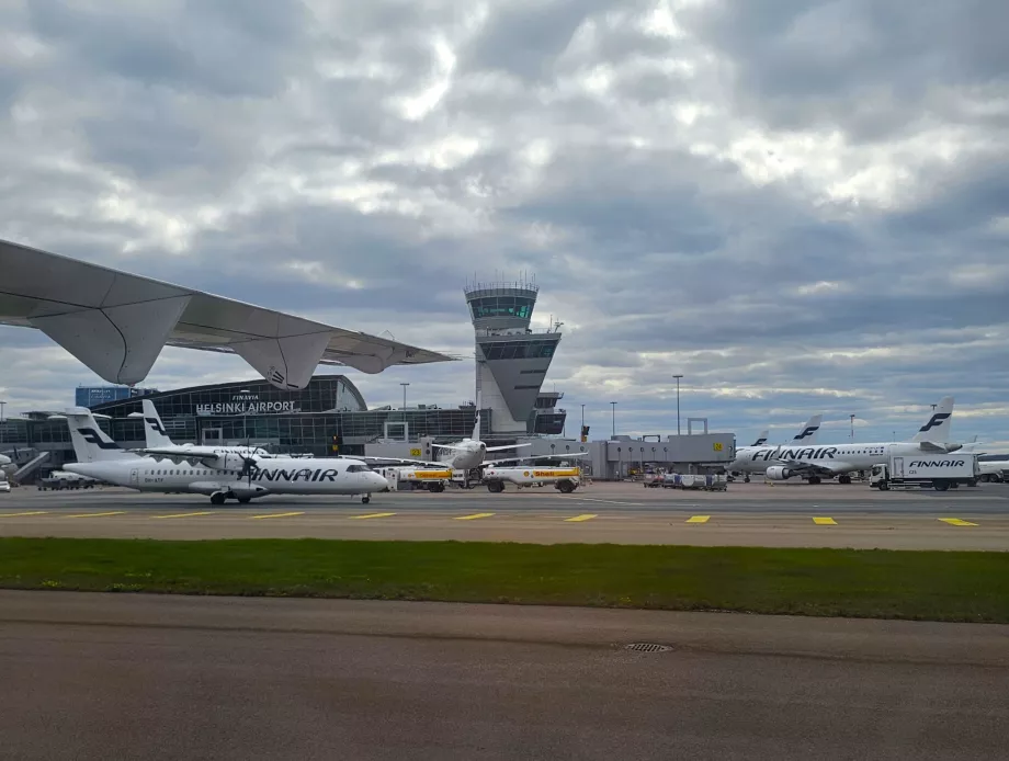 Finnairs flygplan på Helsingfors-Vanda flygplats