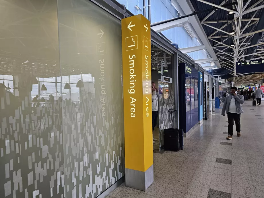 Rökrum i transitzonen