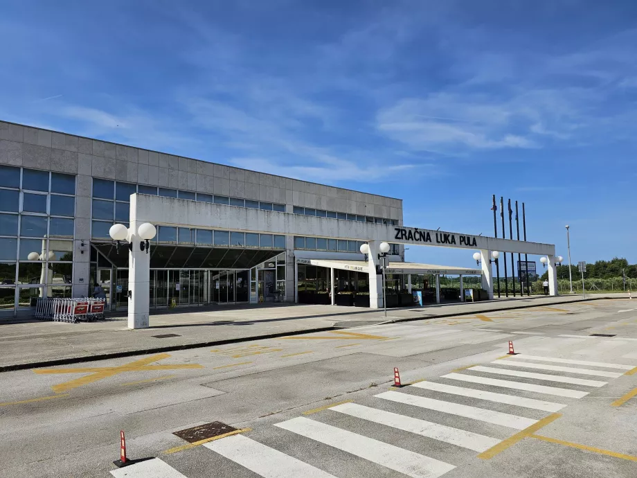 Pula Flygplats Terminal