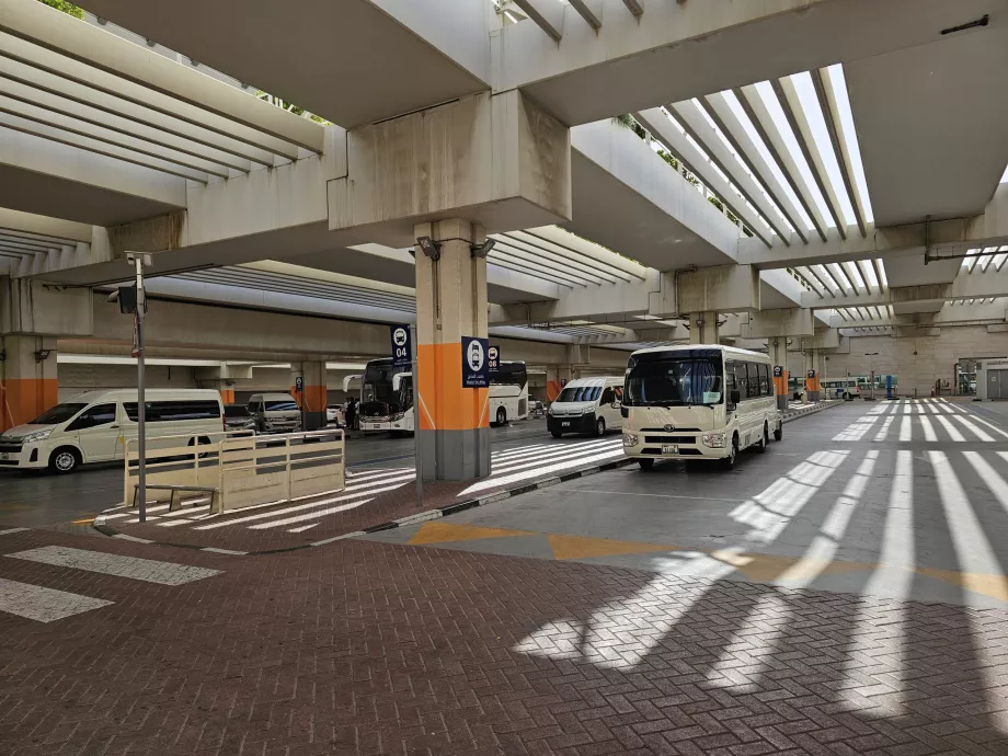Hotellets skyttelbuss stannar, Terminal 3