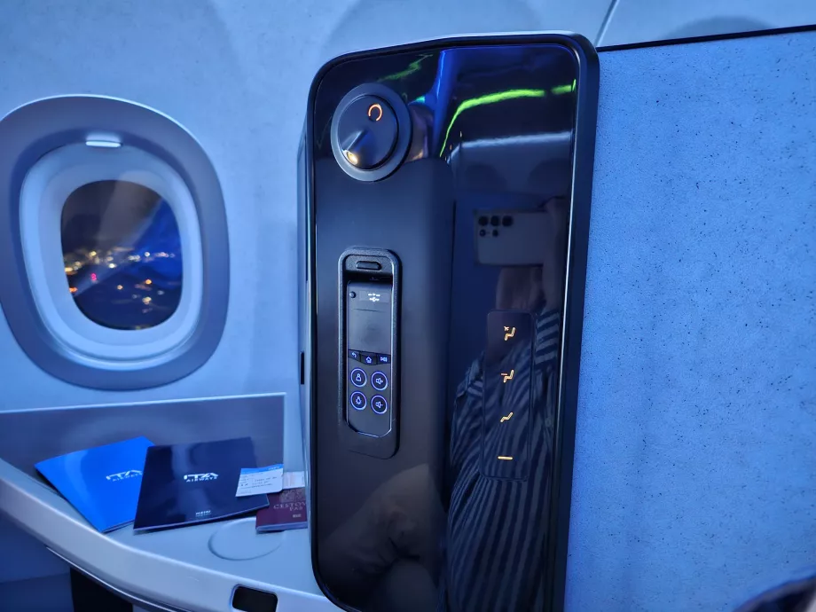 Sätespanel - säteskontroll, lamp- och IFE-kontroll