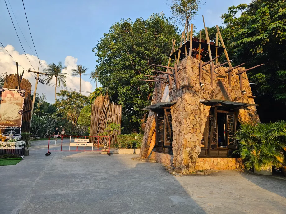 Huvudentré till lokalerna