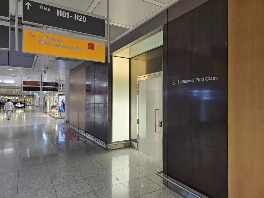First Class Lounge (huvudterminalen)