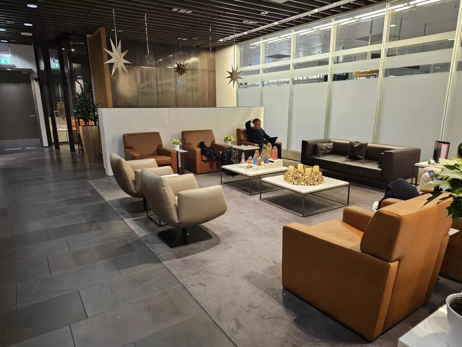 First Class Lounge (huvudterminalen) - sittplatser och bekväma fåtöljer