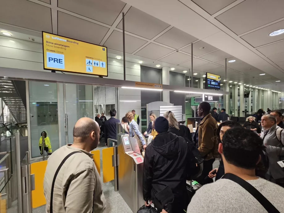 Ombordstigning på flygplanet