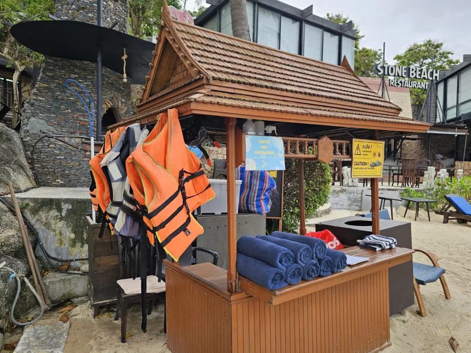 Handduksuthyrning på hotellets strand