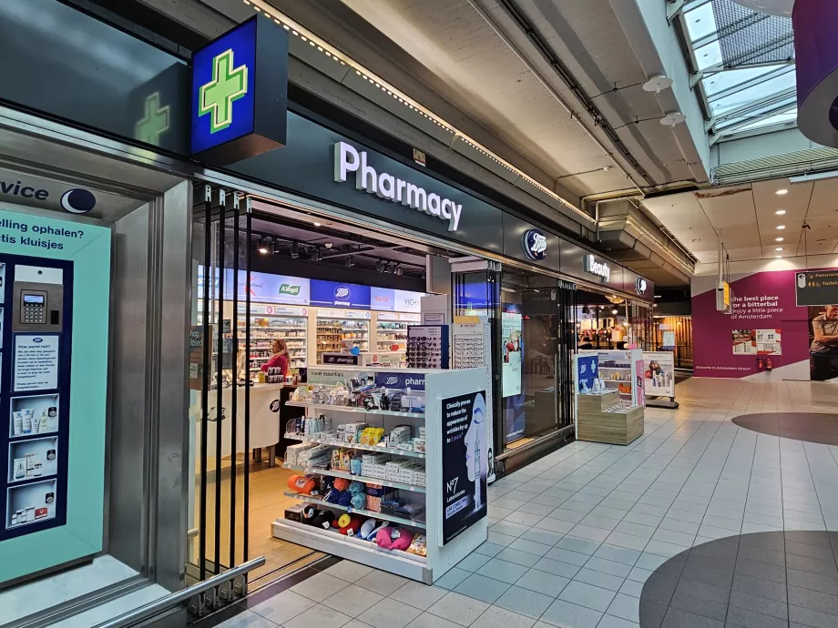 Boots Apotek, AMS Flygplats
