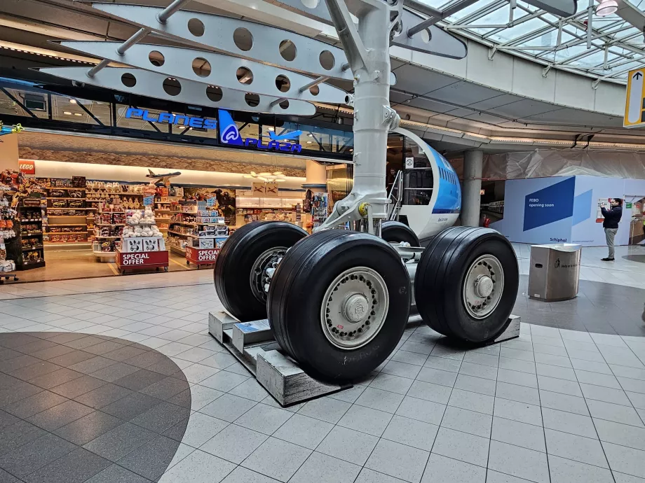 Leksaksaffär Planes Plaza