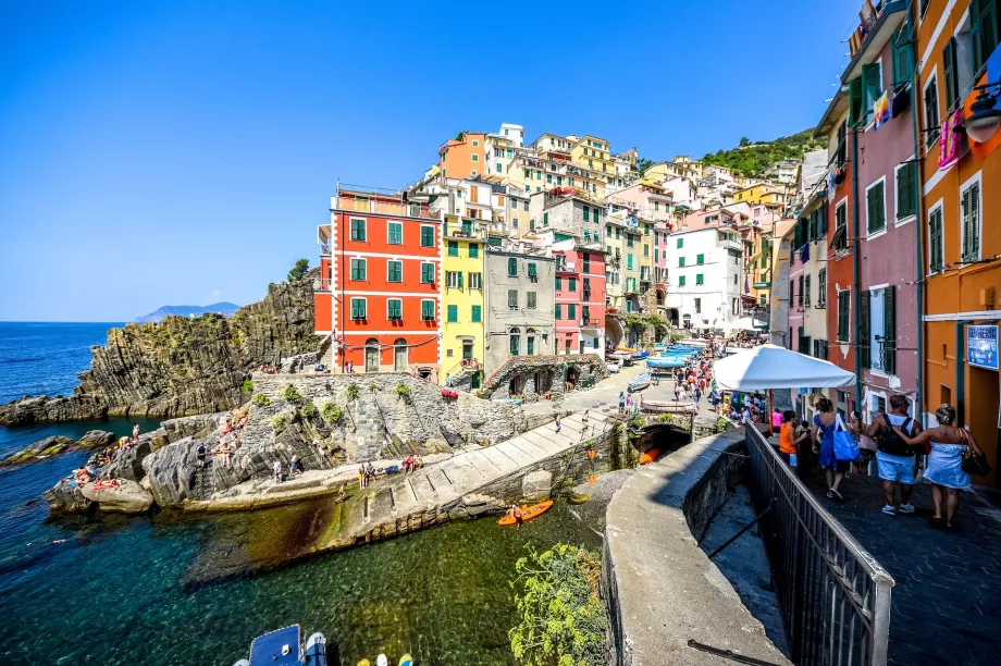 Riomaggiore från hamnen