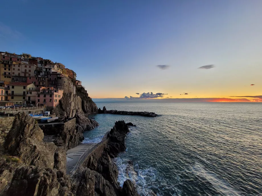 Solnedgång över Manarola