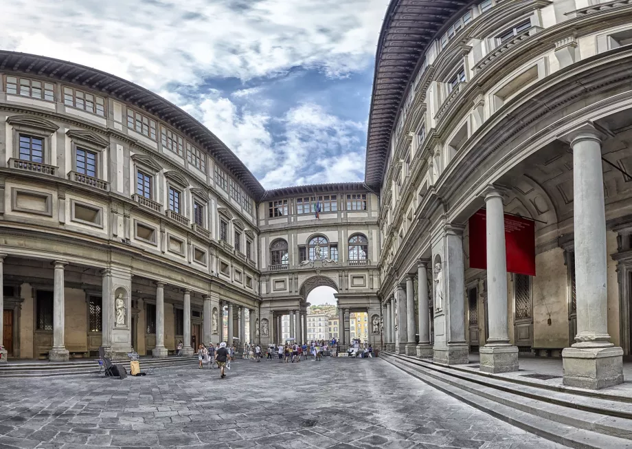 Uffizierna