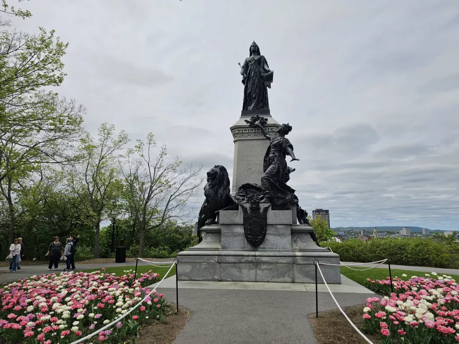 Drottning Victoria staty